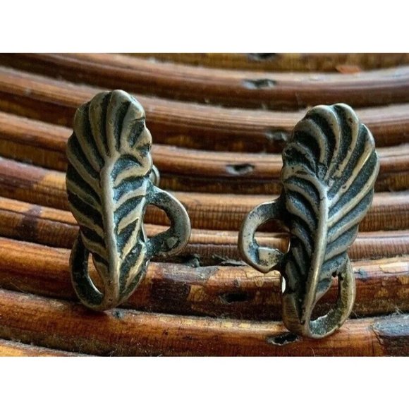Native American Earrings Floral Leaf Sterling Silver Screw Back Earrings Vintage - Picture 4 of 11